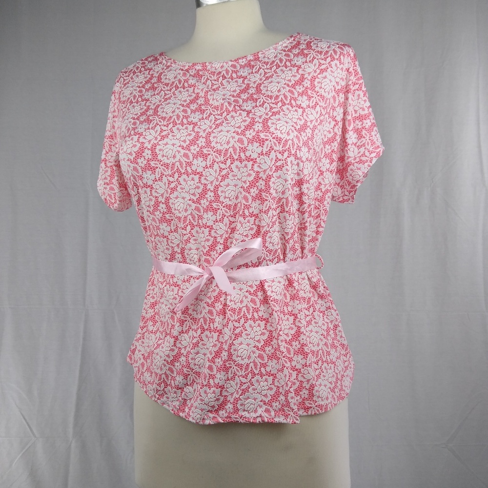 Women's pullover blouse